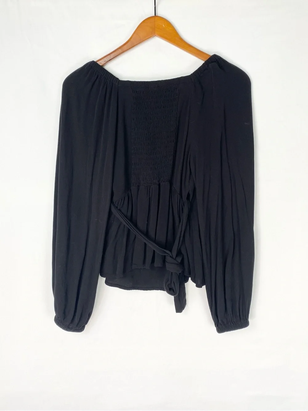 Old Navy Wrap Tie Blouse Black Long Sleeve Smocked Size XS - Picture 3 of 6